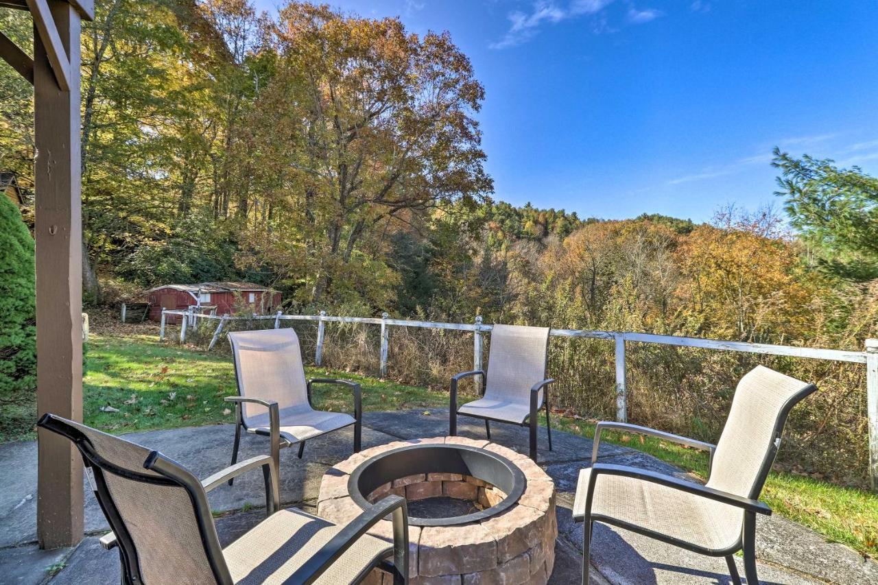 Welcoming Getaway Near Hiking And Skiing! Holiday home Boone